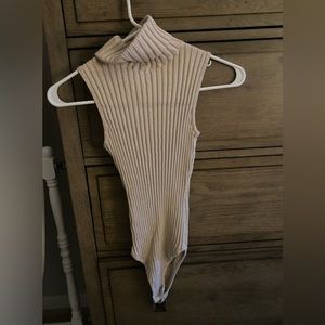 NWOT honey punch turtleneck bodysuit